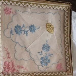 Swiss Vintage Floral Embroidered Handkerchief Set